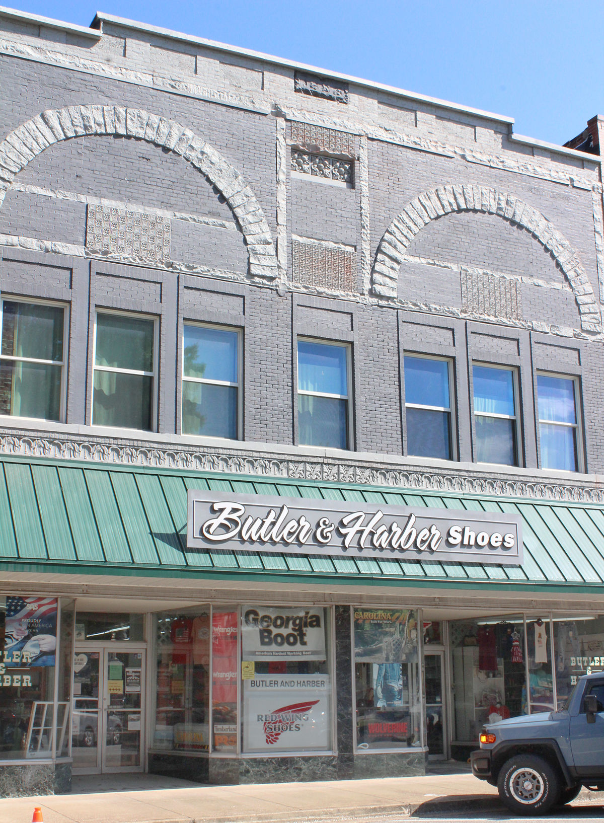 8-30-18 bus building front2.jpg